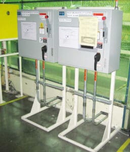 Personnel-Lift-for-auto-manufacturing-controls