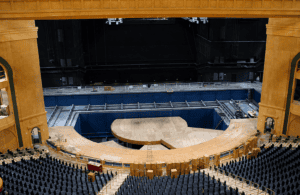 Cirque-undewater-stage-system-build