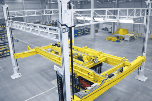 Modern-industrial-gantry-crane-in-factory