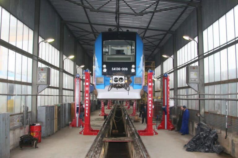 SCM-Railway-Lifting-Jacks-gallery-23