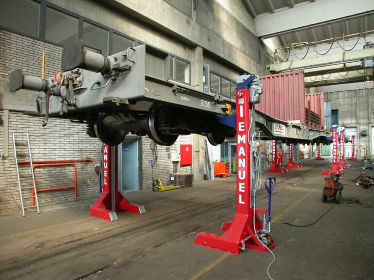 SCM-Railway-Lifting-Jacks-gallery-27