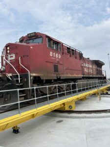 Heavy-duty rail turntable