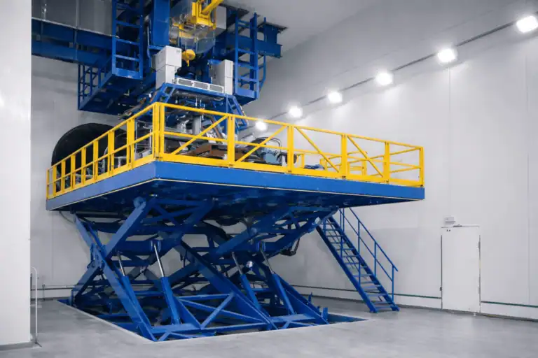 Jet-engine-test-cell-lift